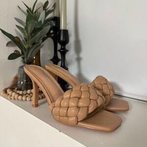 Woven Tan Heels Size 7 1/2